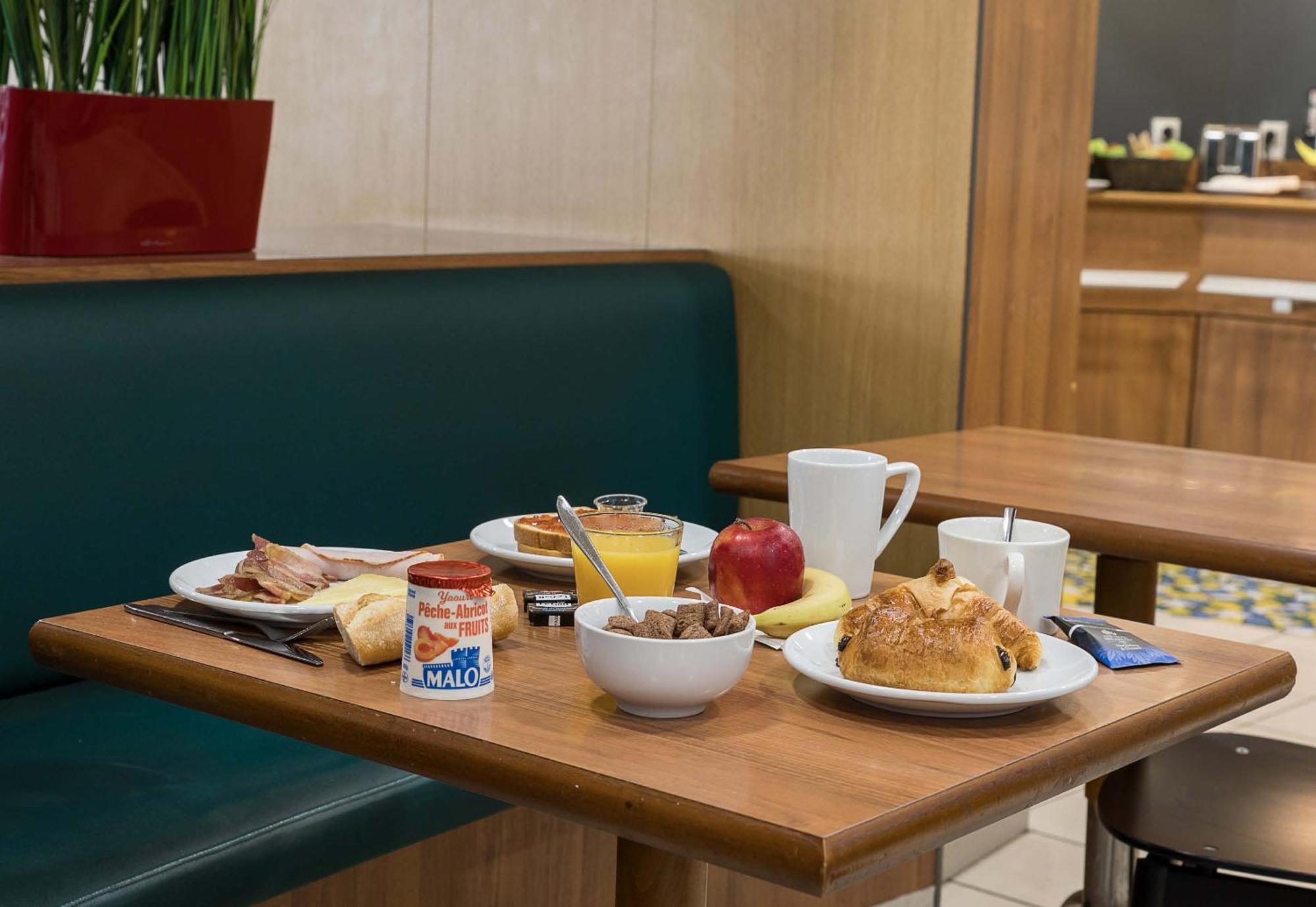 Hotel Centre Rive Droite 3*