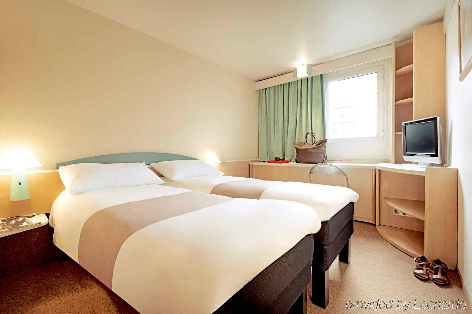 Centre Rive Droite Hotel 3*